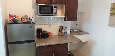 Bell At The Airport Suites Adults Only ( Free Airport Transportation)