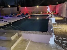 Bell At The Airport Suites Adults Only ( Free Airport Transportation)