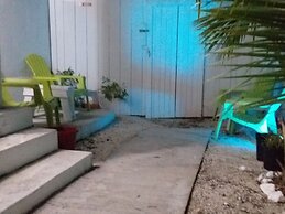 Bell At The Airport Suites Adults Only ( Free Airport Transportation)