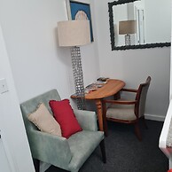 Bell At The Airport Suites Adults Only ( Free Airport Transportation)