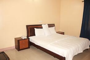 Ann's Haven Hotel & Suites