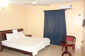 Ann's Haven Hotel & Suites