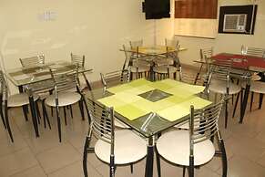 Ann's Haven Hotel & Suites