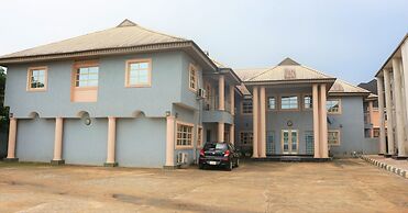 Ann's Haven Hotel & Suites