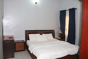 Ann's Haven Hotel & Suites