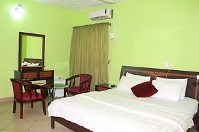 Ann's Haven Hotel & Suites