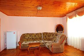 Na Krasnozelenykh 38 Guest House