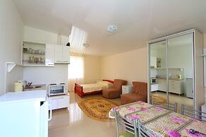 Na Krasnozelenykh 38 Guest House