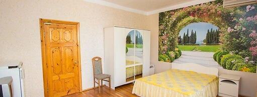 Na Krasnozelenykh 38 Guest House