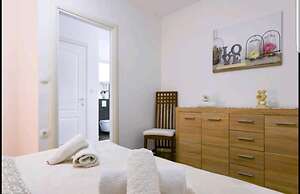 Deluxe Apartments Goya