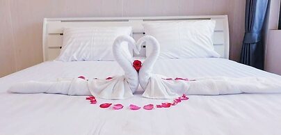 Ban Sasithorn Huahin