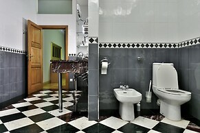 BELLE apartment on Italianskaya