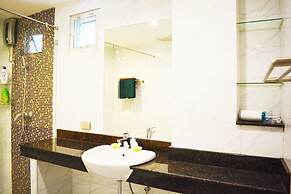 Serena Sathorn Suites