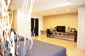 Serena Sathorn Suites