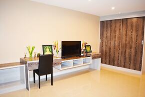 Serena Sathorn Suites