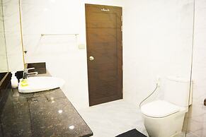 Serena Sathorn Suites