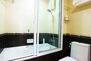 Serena Sathorn Suites