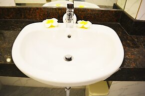 Serena Sathorn Suites