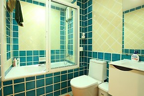 Serena Sathorn Suites