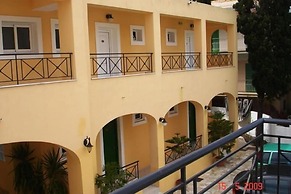 Lemon Grove Hotel and Studios