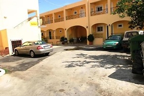 Lemon Grove Hotel and Studios