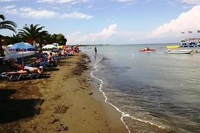 Lemon Grove Hotel and Studios