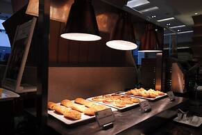 Balaji Sarovar Premiere Solapur