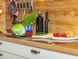 Chalet unter Weißblauem Himmel