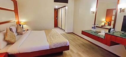 Royal Jardin Whistling Pines Resort