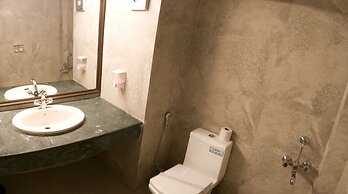 Royal Jardin Whistling Pines Resort