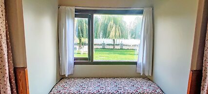 Royal Jardin Whistling Pines Resort