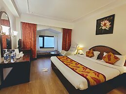 Royal Jardin Whistling Pines Resort