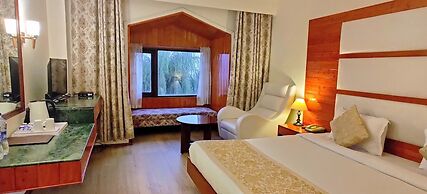 Royal Jardin Whistling Pines Resort