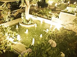 Royal Jardin Whistling Pines Resort