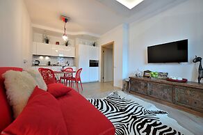 Artsy Apartment near Nevsky