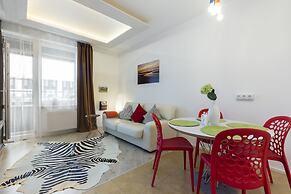 Artsy Apartment near Nevsky