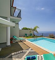 Casa Amaro Mar by Our Madeira