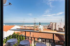 Alfama Vintage Studio Apartment w/ RiverView - by LU Holidays