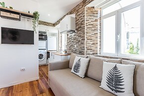 Alfama Vintage Studio Apartment w/ RiverView - by LU Holidays