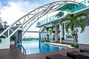 Infinity 28 Hotel & Residence