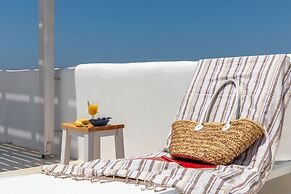 Naxian Lounge Villas