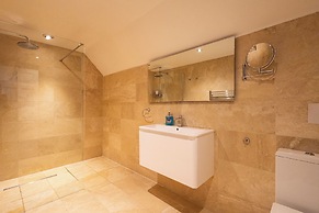 Altskeith Country House on Loch Ard