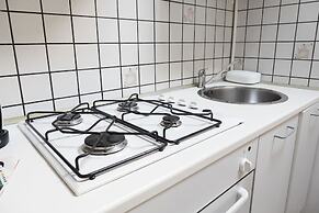 Nice and Cozy Quiet Apartment Right in the Center