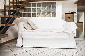 Nice and Cozy Quiet Apartment Right in the Center