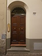 Nice and Cozy Quiet Apartment Right in the Center