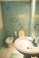 Nice and Cozy Quiet Apartment Right in the Center