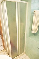 Nice and Cozy Quiet Apartment Right in the Center