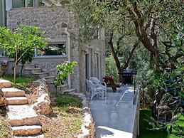 Mavres Luxury Studio