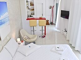 Mavres Luxury Studio