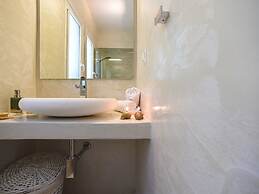 Mavres Luxury Studio